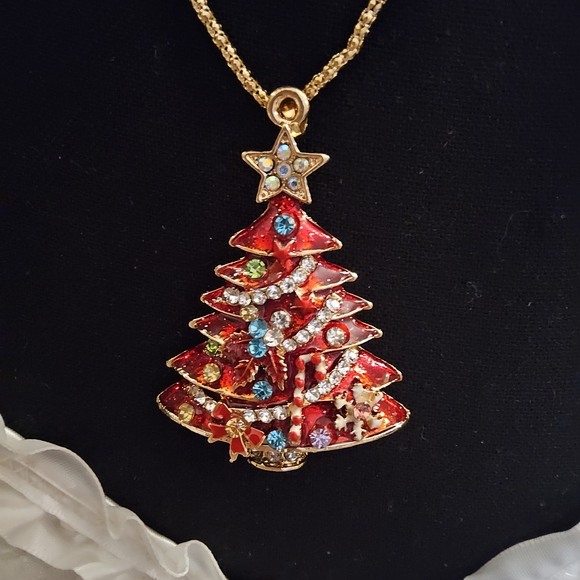 Festive Christmas Tree Necklace - Picture 2 of 3